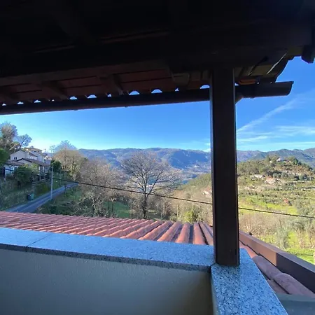 Casa De Casarelhos - Andar De Moradia - Vistas Rio E Montanha - Geres Apartment Geres