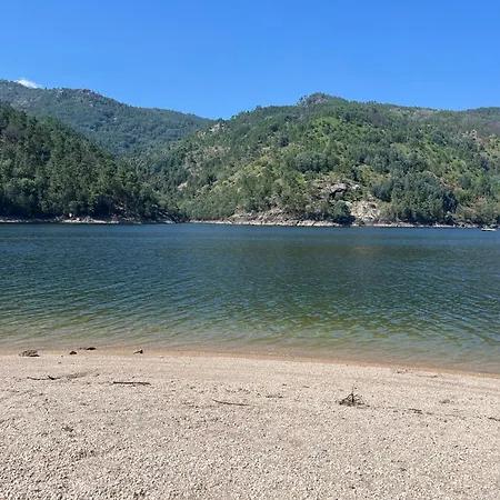 Апартаменты Casa De Casarelhos - Andar De Moradia - Vistas Rio E Montanha - Герес