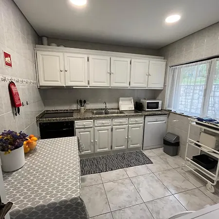 Casa De Casarelhos - Andar De Moradia - Vistas Rio E Montanha - Апартаменты *