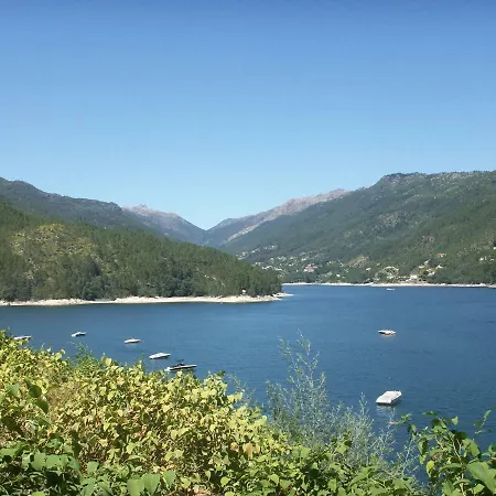 Casa De Casarelhos - Andar De Moradia - Vistas Rio E Montanha - Апартаменты Герес