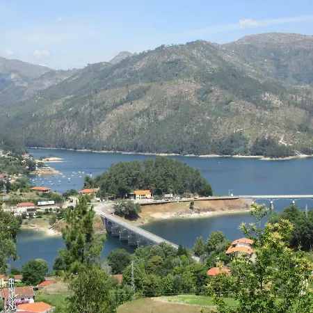 Апартаменты Casa De Casarelhos - Andar De Moradia - Vistas Rio E Montanha - Герес